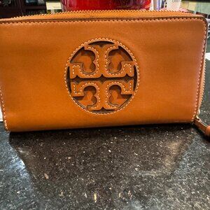 TORY BURCH Miller zip Continental Wallet